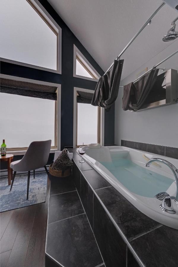Coastal Lookout Suites Корнер-Брук Экстерьер фото