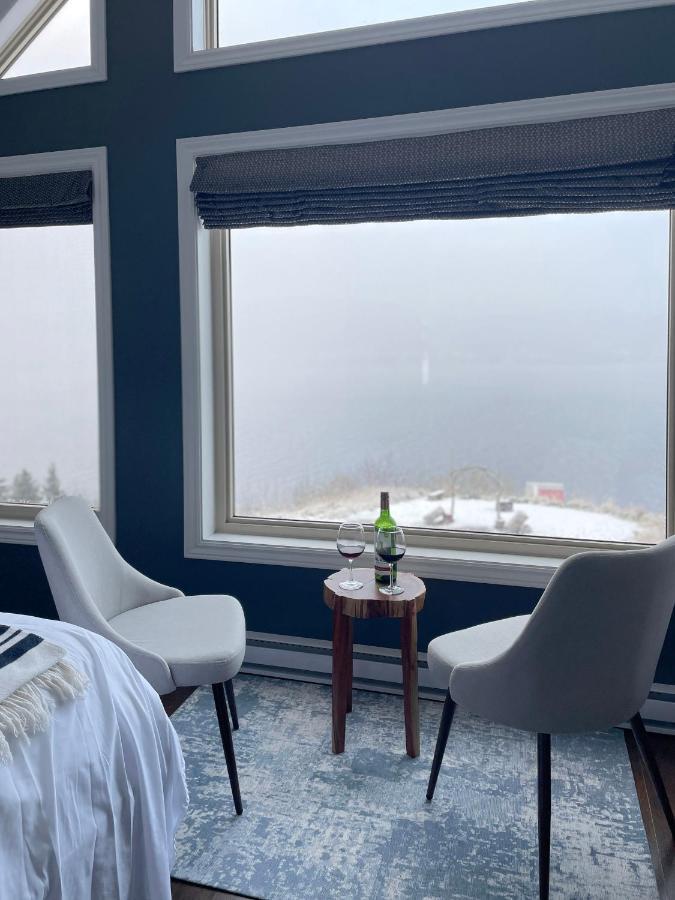 Coastal Lookout Suites Корнер-Брук Экстерьер фото