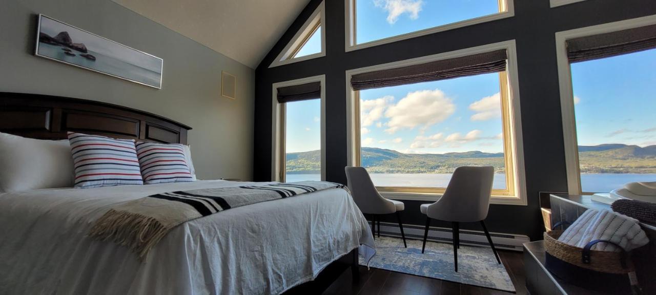 Coastal Lookout Suites Корнер-Брук Экстерьер фото